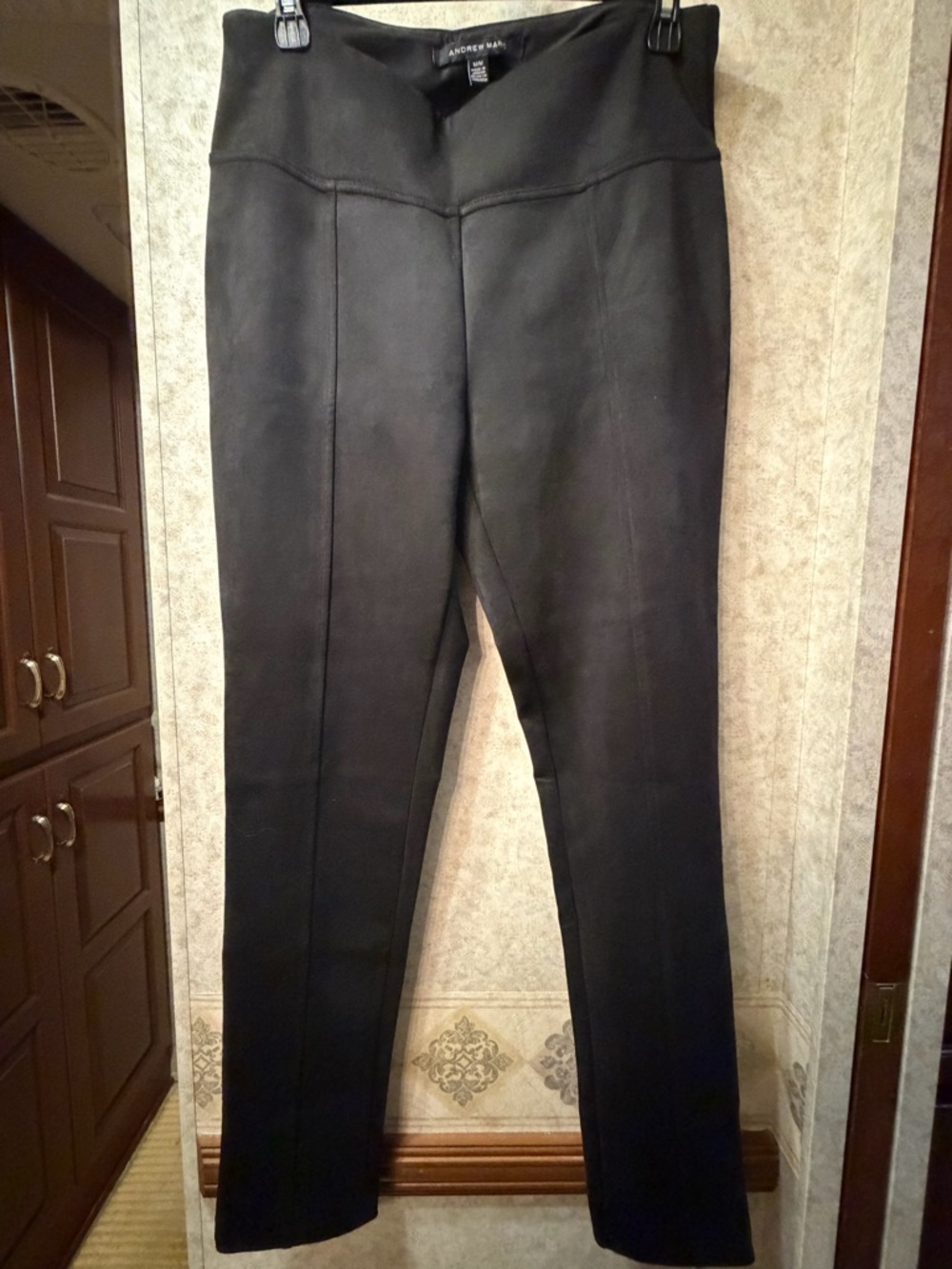 Andrew Marc Black Ponte Skinny Leggings